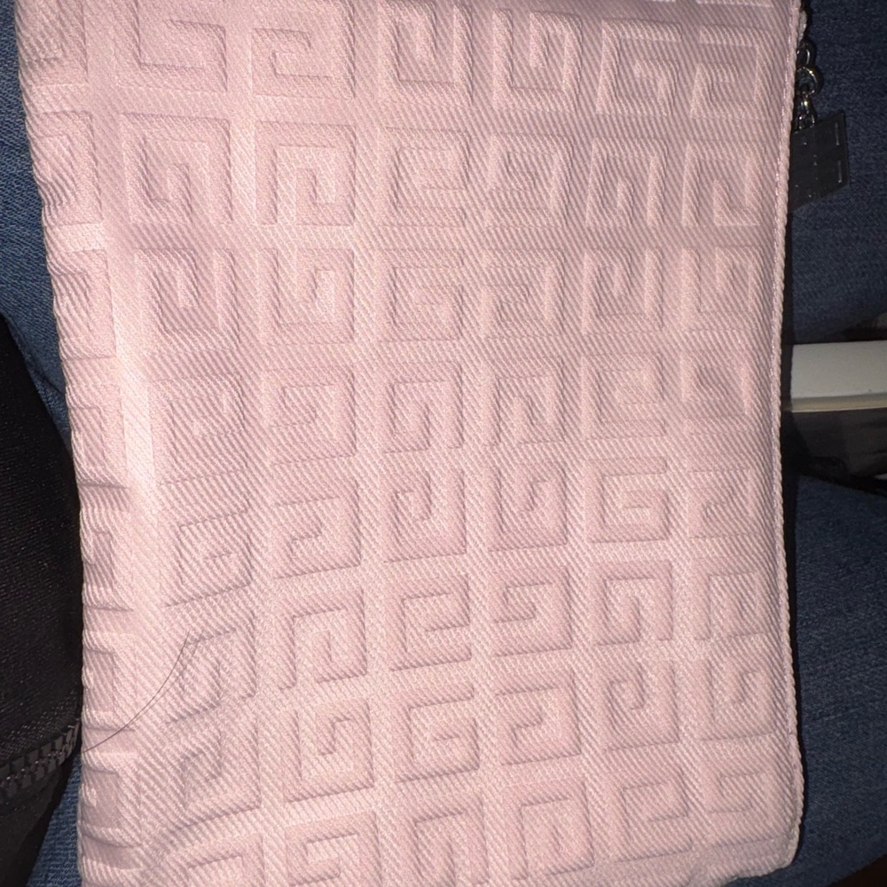 Givenchy Light Pink Embossed Pouch NIB - Picture 3 of 8